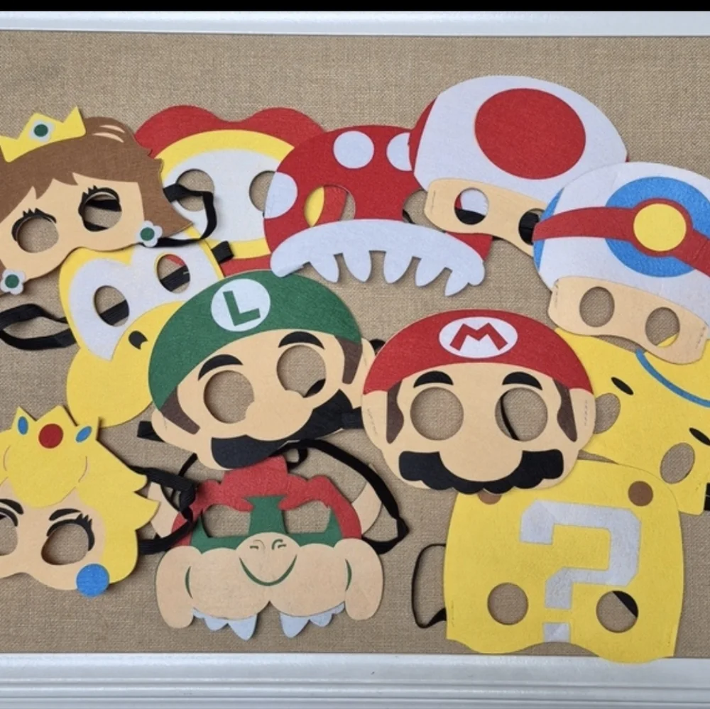 Mario Birthday Party Favors 28PCS ▪ BONUS: 52pcs Valentine's Day Cards Keychains